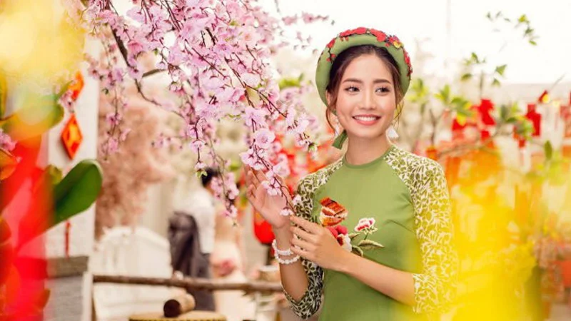 tet-duong-lich-ngan-hang-co-lam-viec-khong