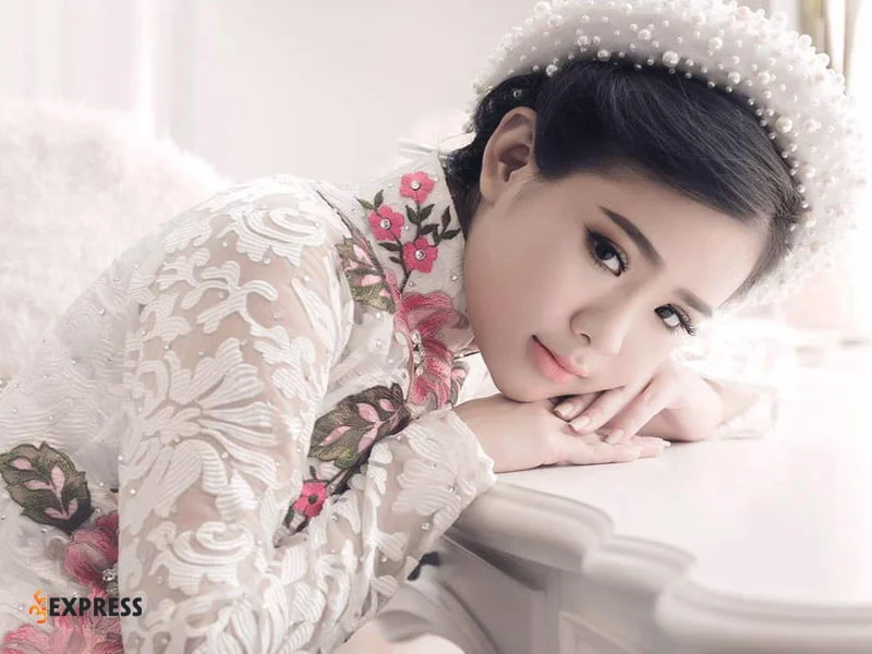 chi-tiet-tieu-su-quynh-trang-bolero-35express