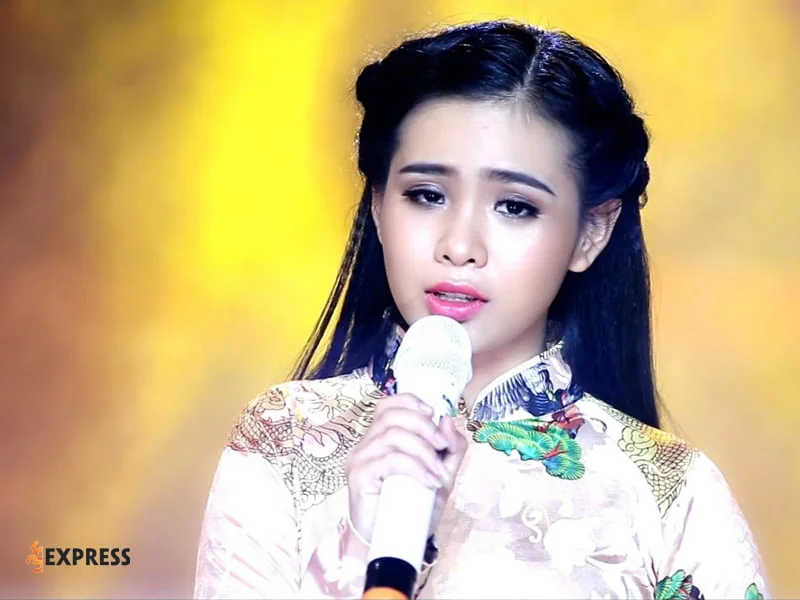 doi-tu-va-su-nghiep-cua-quynh-trang-bolero-35express