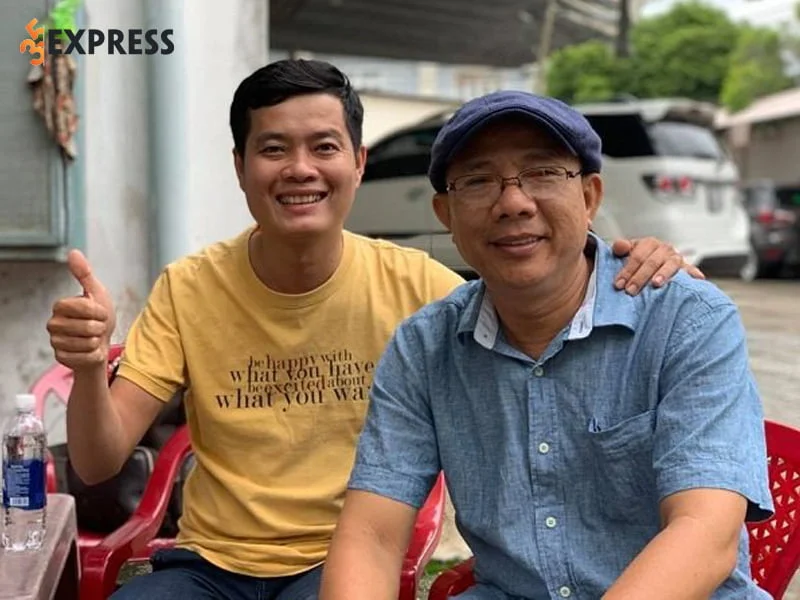 ly-do-tai-sao-khuong-dua-lai-co-biet-danh-bac-thay-sang-tao-35express