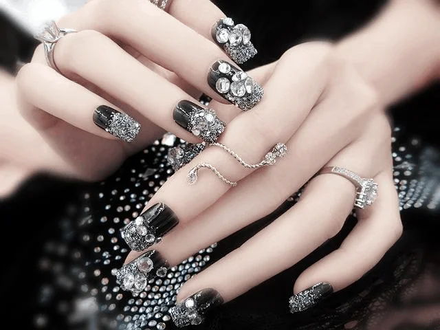 mau-nail-dep-du-tiec-ngay-le-tet-7