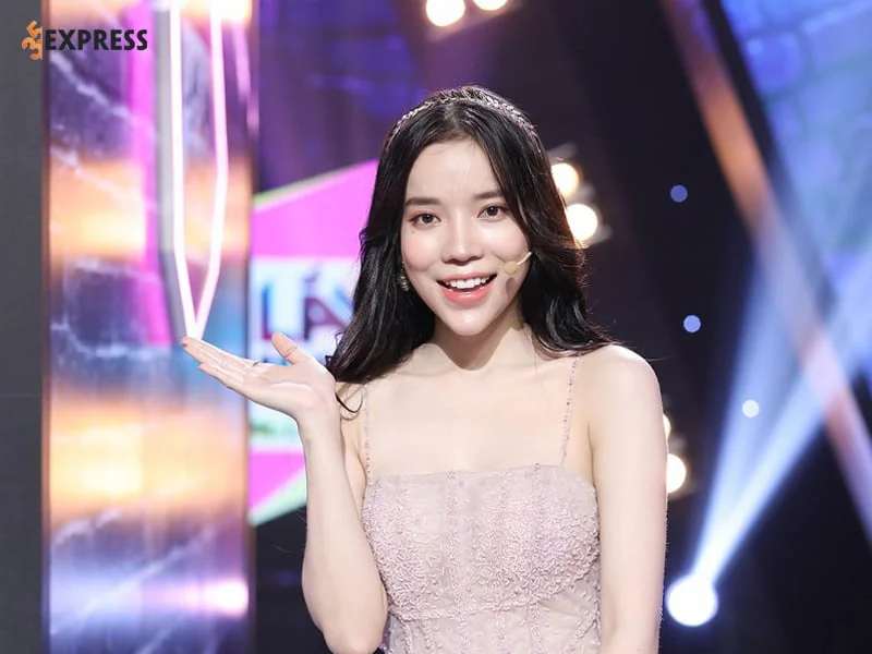 con-duong-su-nghiep-cua-lyly-35express-1