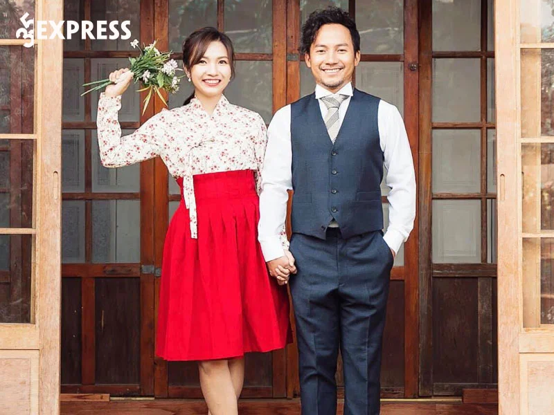 doi-tu-cua-nam-rapper-dinh-tien-dat-thuy-vy-35express