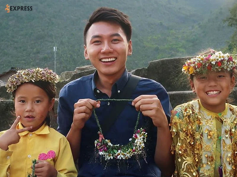hanh-trinh-tro-thanh-youtuber-noi-tieng-khoai-lang-thang-35express