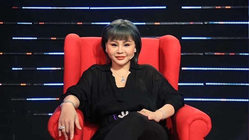 qua-trinh-buoc-vao-nghe-va-thanh-cong-nhu-hien-tai-35express-1