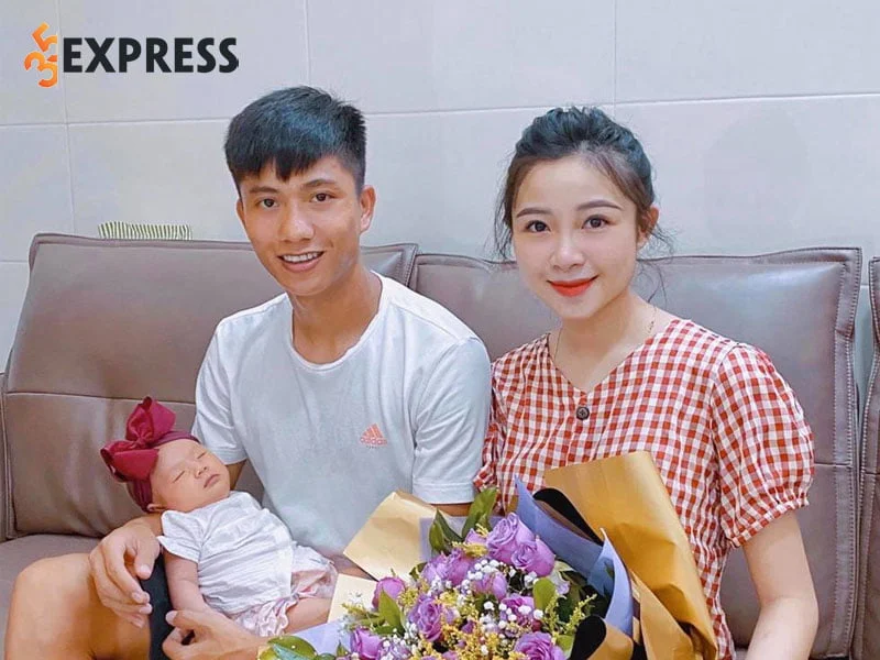 tinh-yeu-va-cuoc-song-hon-nhan-cua-phan-van-duc-35express