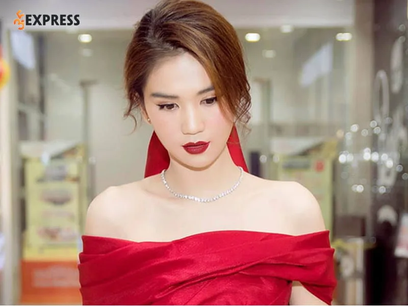 Ngoc-trinh-la-ai-ban-biet-khong-35express