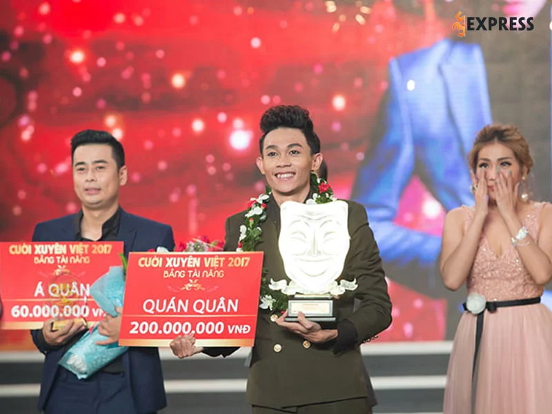 Qua-trinh-tro-thanh-mot-a-quan-cuoi-xuyen-viet-cua-hong-thanh-35express-2