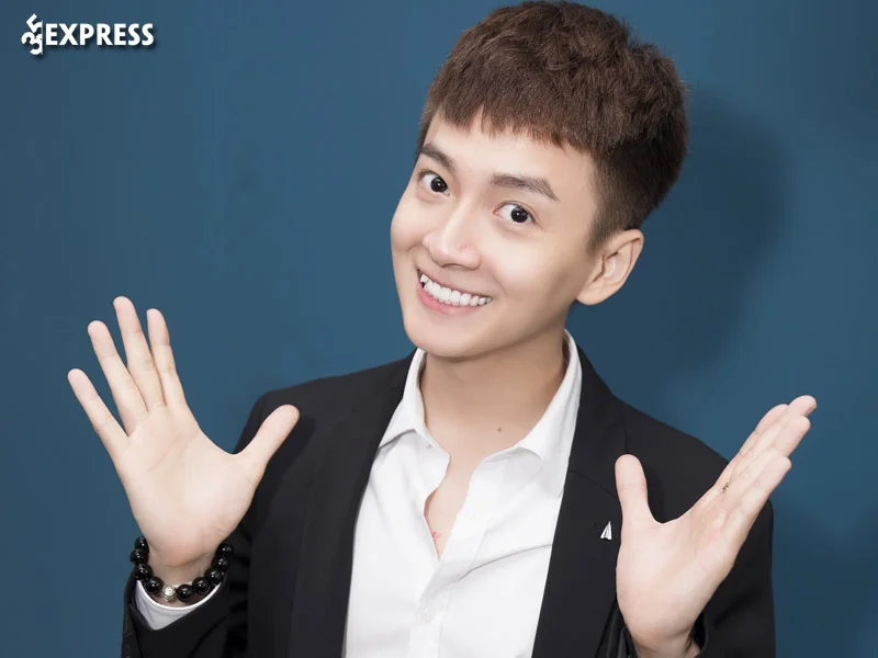 con-duong-su-nghiep-cua-ngo-kien-huy-35express