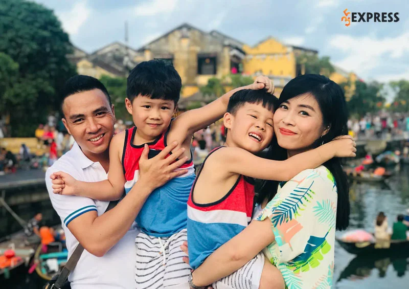 mc-hoang-linh-hanh-phuc-ben-chong-moi-35express