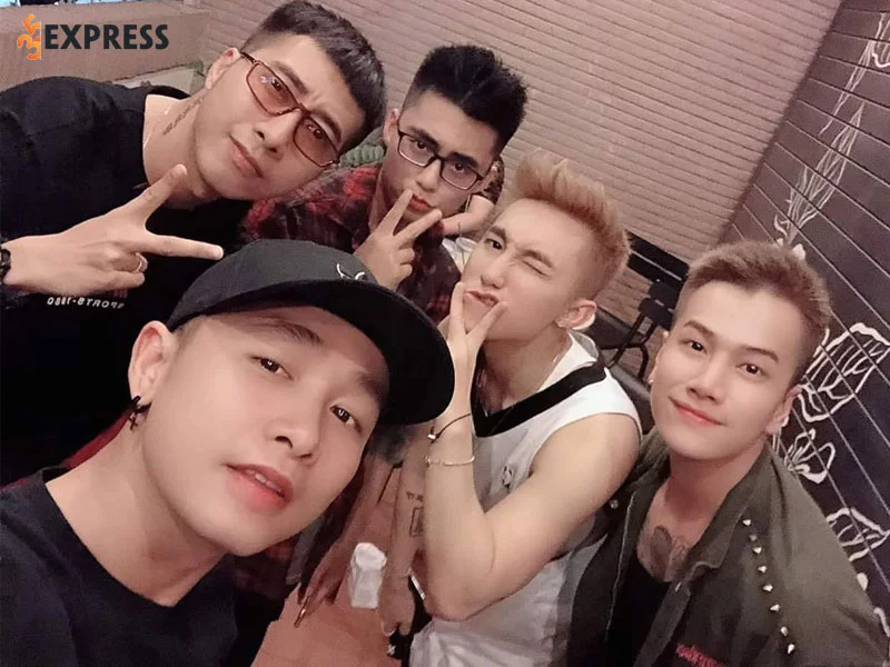nhung-scandal-xung-quanh-only-c-35express