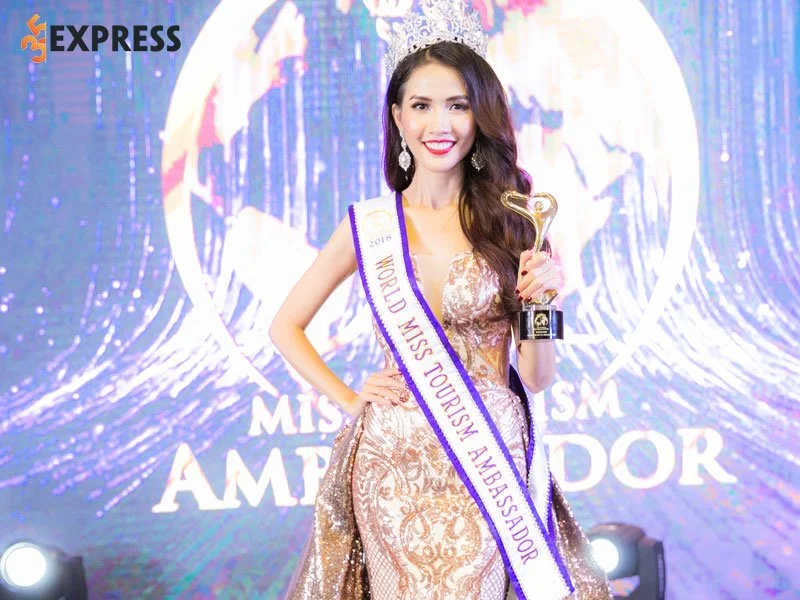 phan-thi-mo-dang-quang-hoa-hau-dai-su-du-lich-nam-2018-35express
