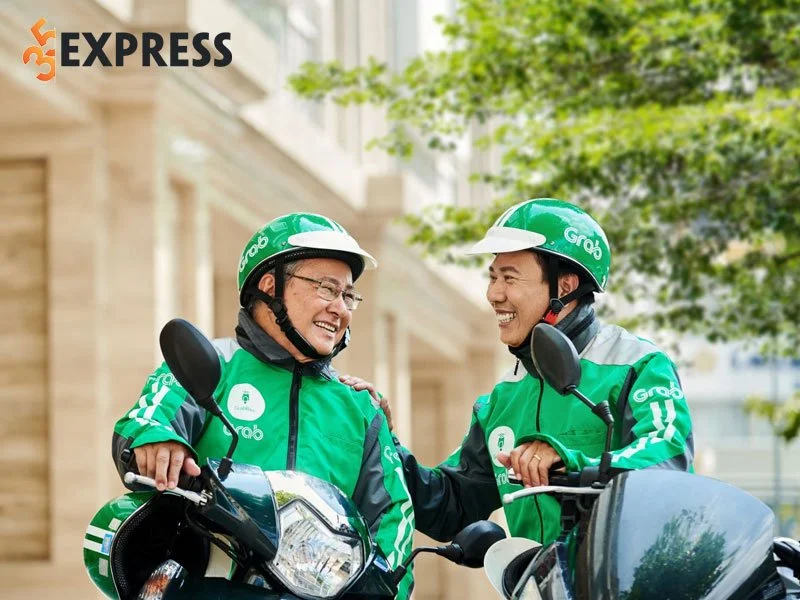 so-hotline-tong-dai-grab-ho-tro-lai-xe-va-khach-hang-24-7-2-35express