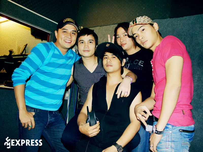 su-nghiep-ca-hat-cua-ung-dai-ve-35express