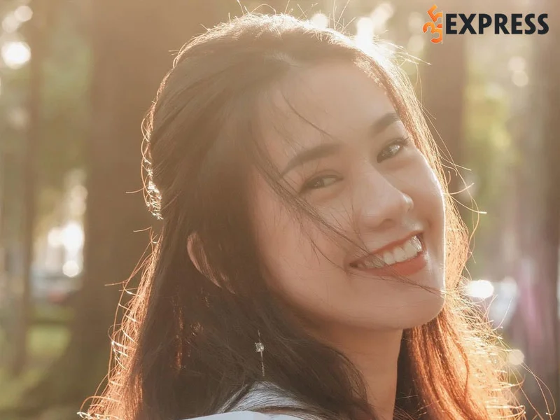 tuoi-tho-day-bat-hanh-cua-ngoc-thao-35express