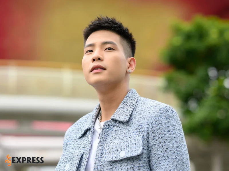gia-the-khung-cua-quan-ap-it-ai-biet-35express