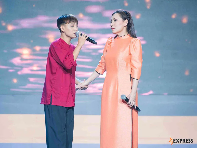 hanh-trinh-tro-thanh-quan-quan-vietnam-idol-kids-cua-ho-van-cuong-35express