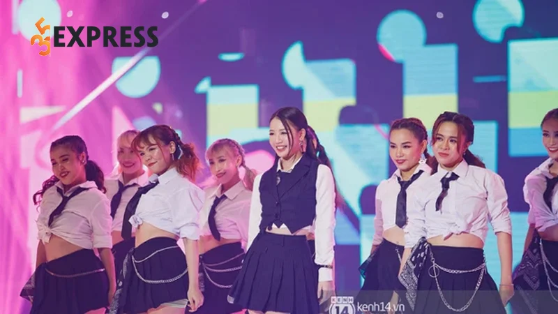 amee-lai-bi-reo-ten-khi-live-tinh-ban-dieu-ky-nhu-doc-truyen-ma-0-35express