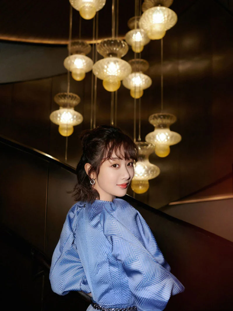 duong-tu-lan-dau-xuat-hien-sau-scandal-tiem-toan-than-thu-gon-body-1-35express