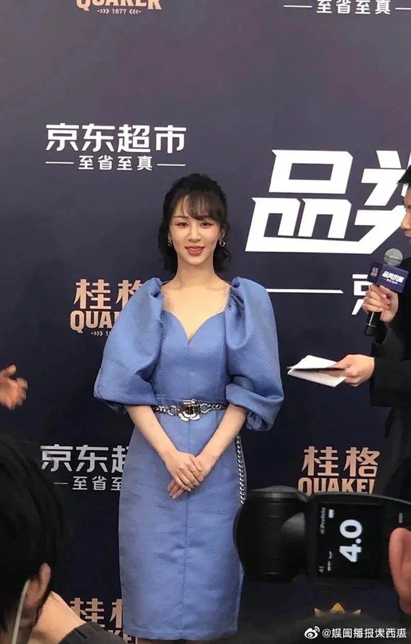 duong-tu-lan-dau-xuat-hien-sau-scandal-tiem-toan-than-thu-gon-body-3-35express