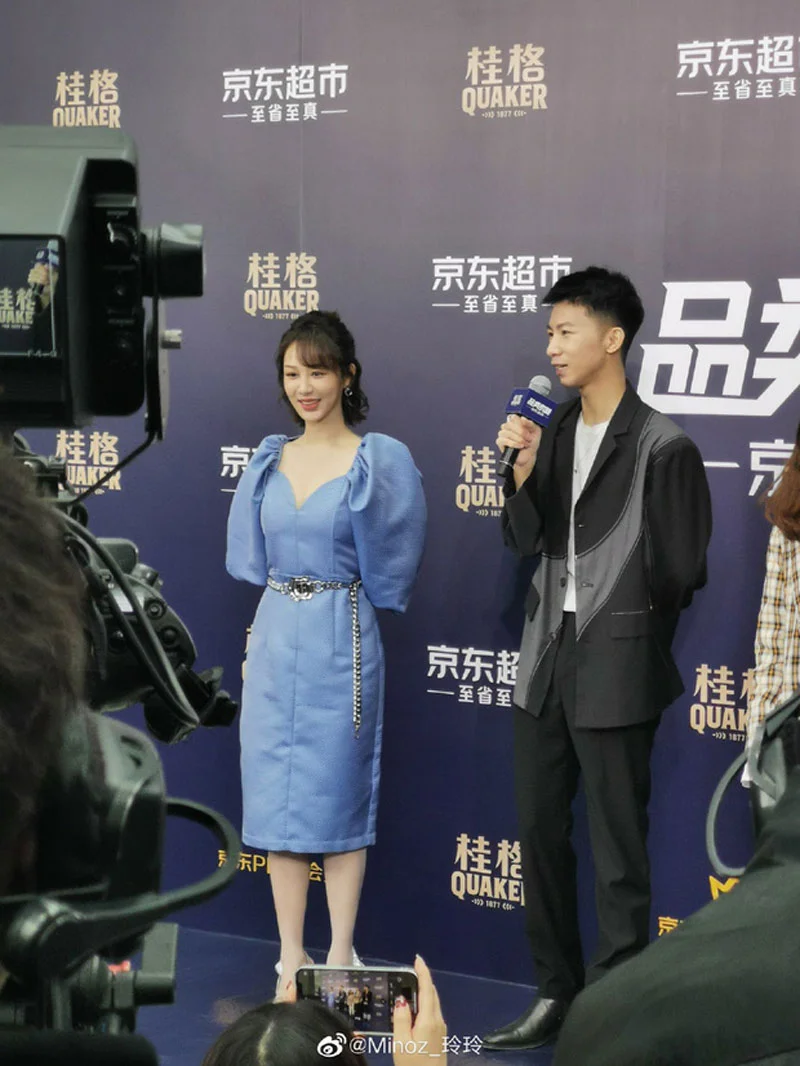 duong-tu-lan-dau-xuat-hien-sau-scandal-tiem-toan-than-thu-gon-body-4-35express