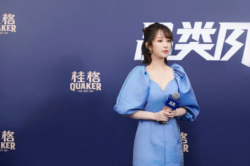 duong-tu-lan-dau-xuat-hien-sau-scandal-tiem-toan-than-thu-gon-body-7-35express