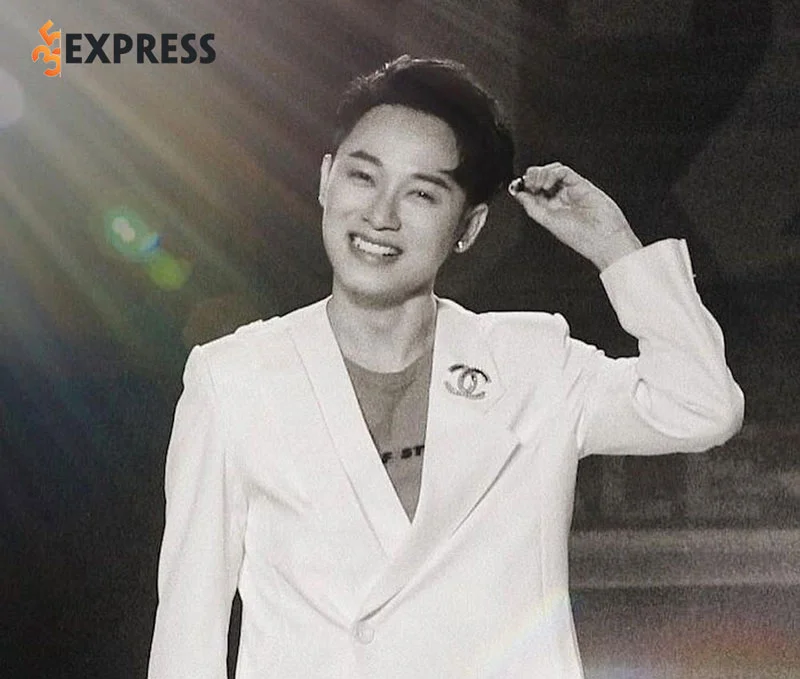 hinh-anh-cua-nam-ca-si-tai-nang-truc-nhan-35express