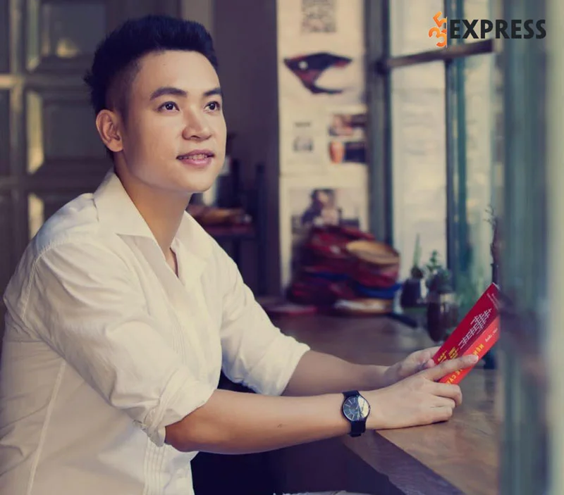 hinh-anh-nam-ca-si-tre-nguyen-duy-khoa-35express
