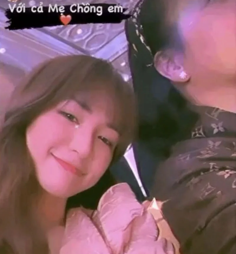 hoa-minzy-lan-dau-khoe-anh-di-su-kien-voi-me-chong-quyen-luc-3-35express