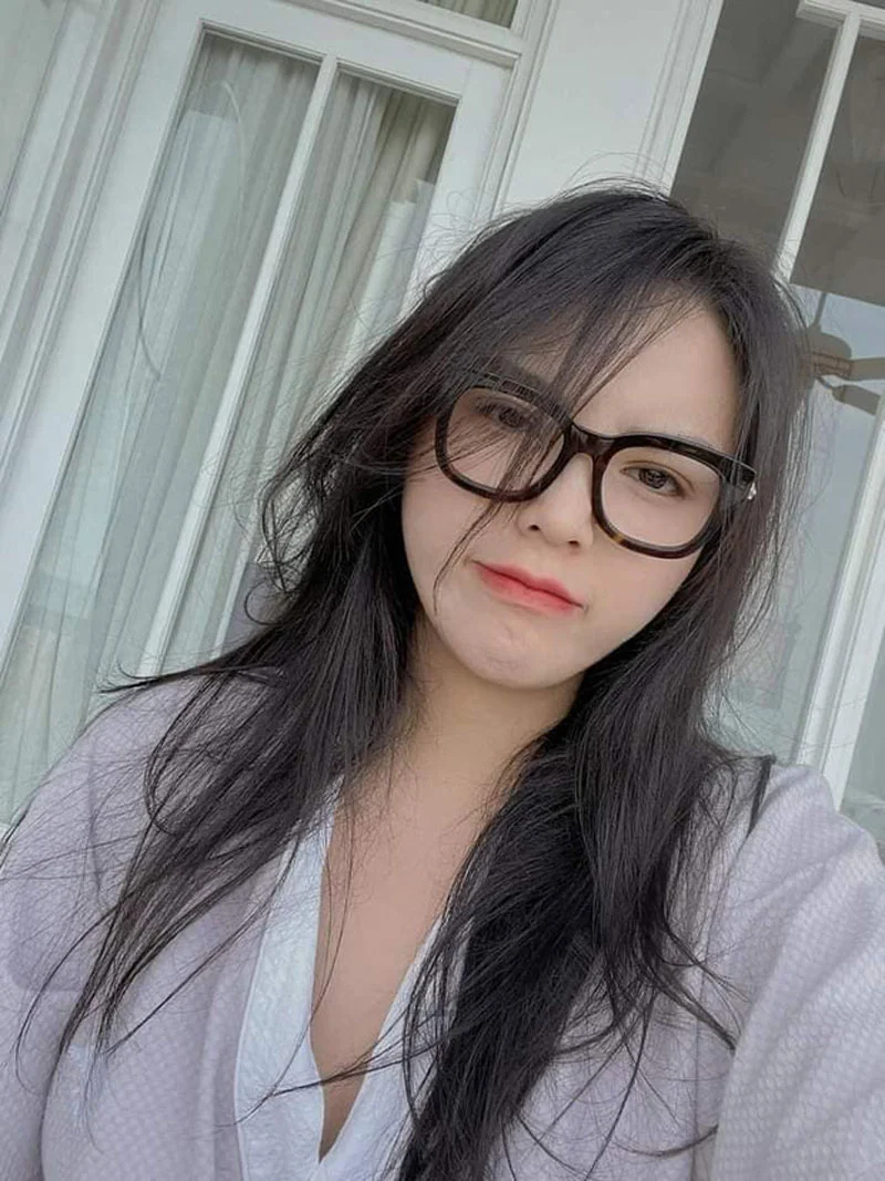 ky-duyen-gay-bao-mxh-voi-man-lot-xac-nhe-nhang-chuan-hotgirl-2-35express