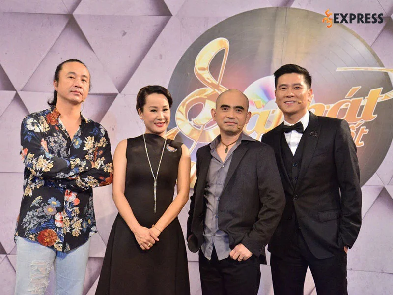 su-nghiep-cua-giang-son-sau-khi-roi-khoi-5-dong-ke-35express