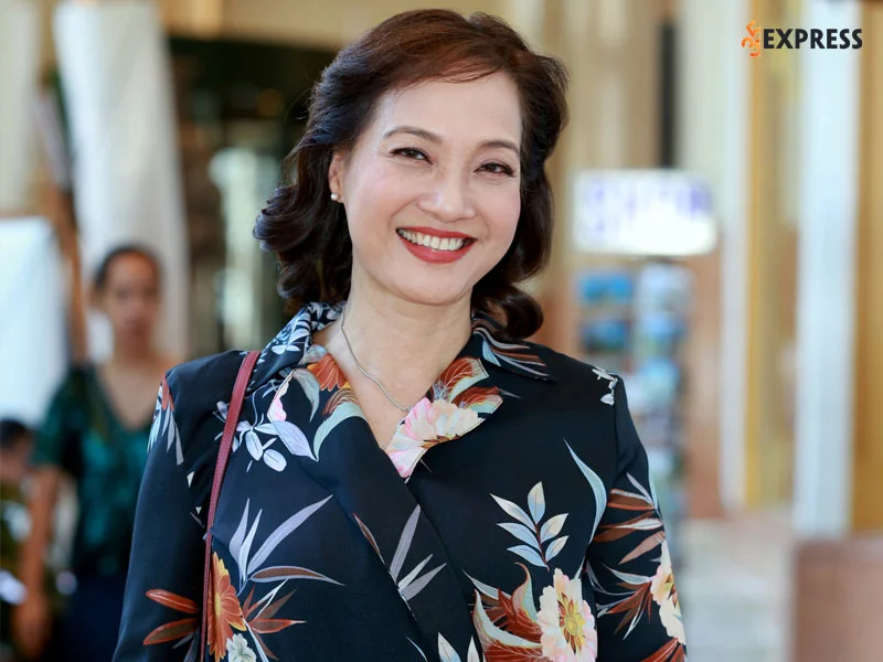 thong-tin-tieu-su-ve-nsnd-le-khanh-35express