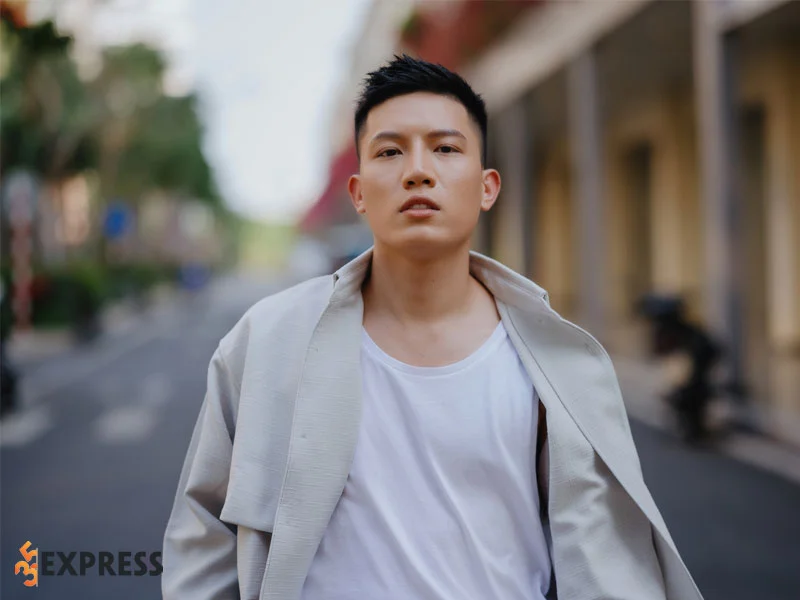 anh-tu-the-voice-la-ai-2-35express