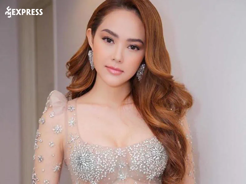 hinh-anh-ve-ca-si-minh-hang-bay-gio-35express