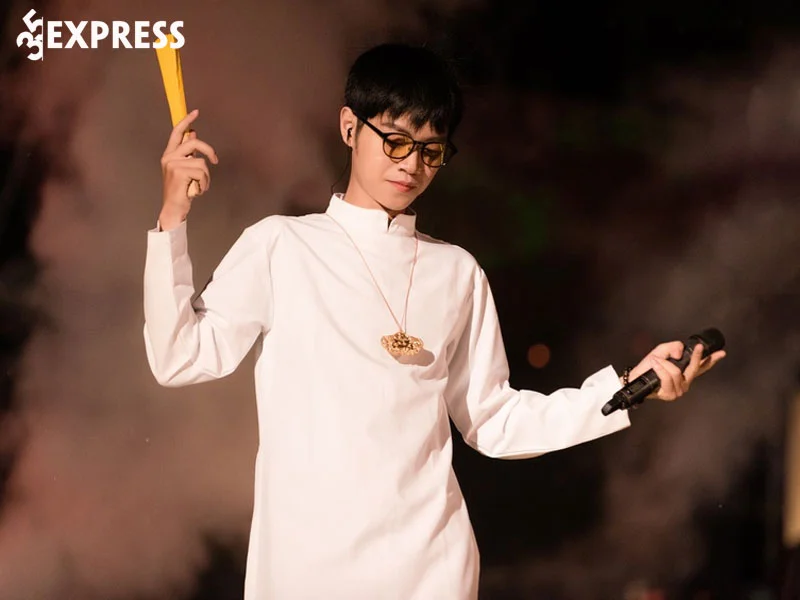 su-nghiep-cua-cao-ba-hung-35express