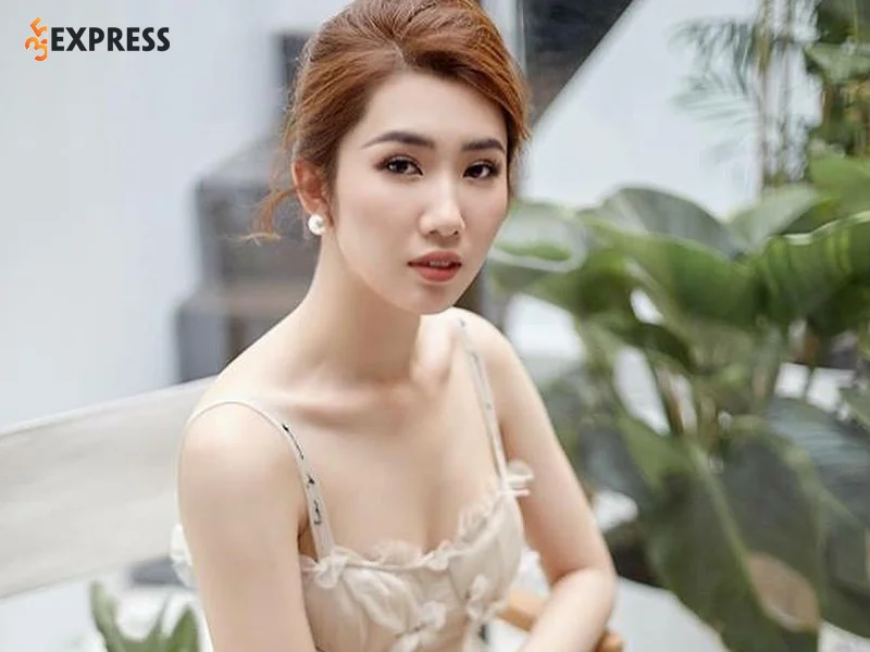 thuy-ngan-la-ai-35express
