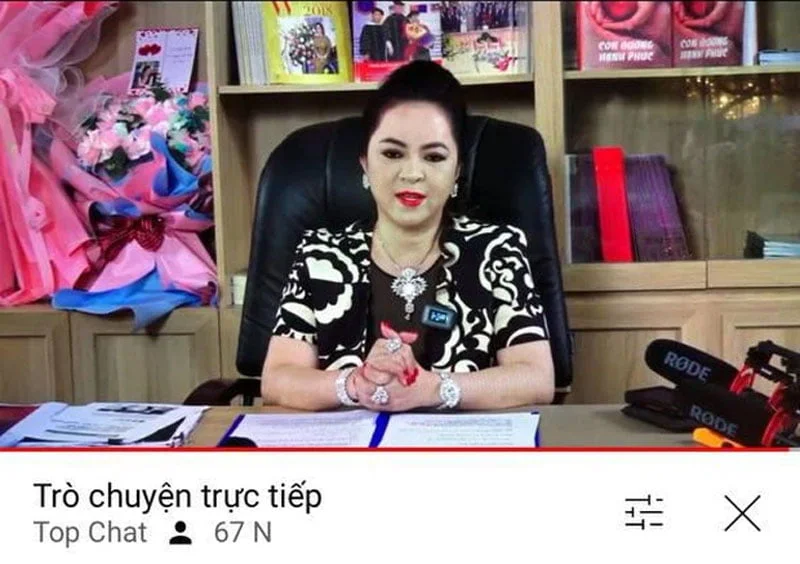 ba-phuong-hang-lap-ky-luc-voi-hon-300k-nguoi-xem-livestream-sau-30p-8-35express