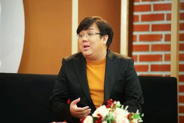 ba-phuong-hang-tuyen-bo-se-gui-lai-2-cuon-sach-nay-den-gia-bao