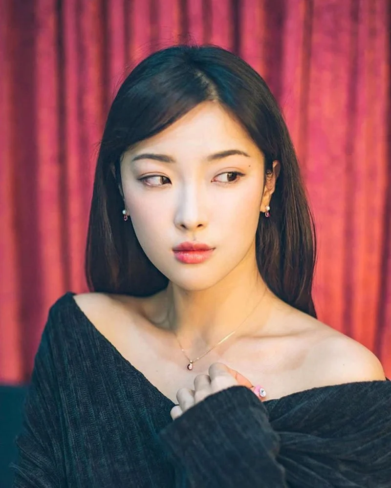 beauty-blogger-tung-gay-sot-voi-nu-chien-binh-chong-ung-thu-da-qua-doi-2-35express