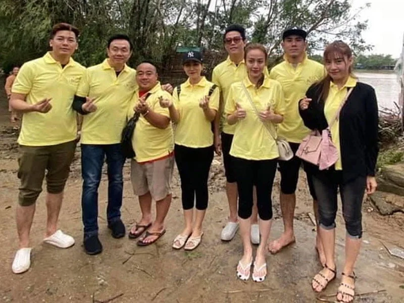 clip-nguoi-dan-cho-biet-ns-hoai-linh-da-den-ho-tro-xay-nha-tu-cuoi-2020-3-35express