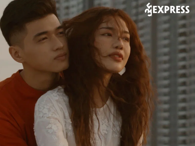 giong-ca-cua-hoang-duyen-trong-bai-hat-sai-gon-dau-long-qua-35express