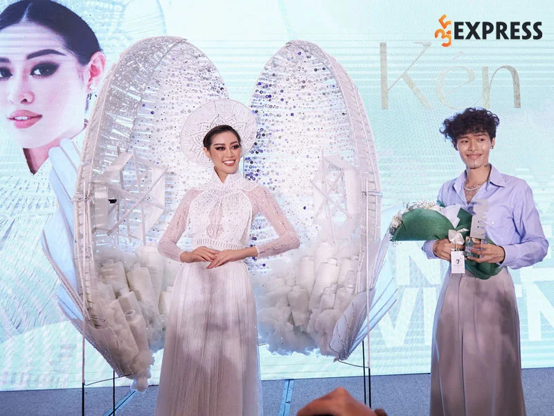 hanh-trinh-di-thi-miss-universe-cua-khanh-van-35express