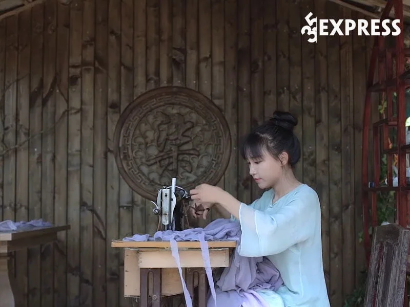 hanh-trinh-tro-thanh-trieu-phu-tre-tuoi-cua-ly-tu-that-35express
