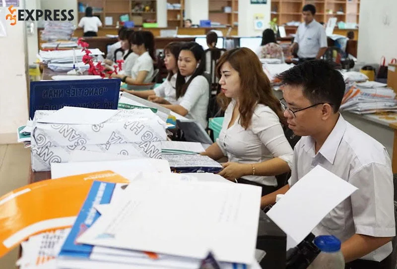 huong-dan-viet-phieu-danh-gia-phan-loai-vien-chuc-nam-2021-35express-1
