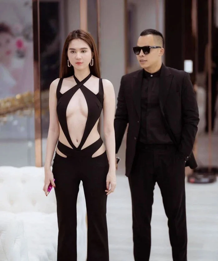man-tha-rong-pho-dien-vong-1-cua-ngoc-trinh-da-giat-het-spotlight-35express