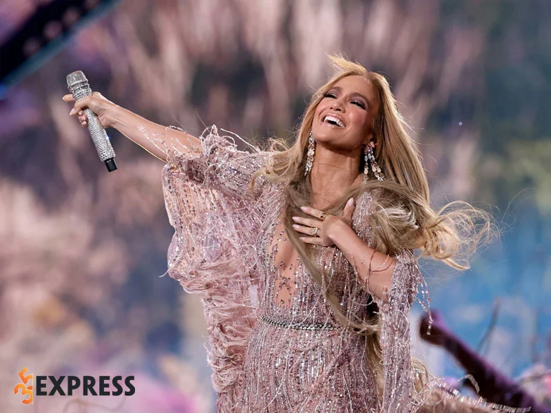 su-nghiep-cua-nu-hoang-latinh-boc-lua-jennifer-lopez-35express