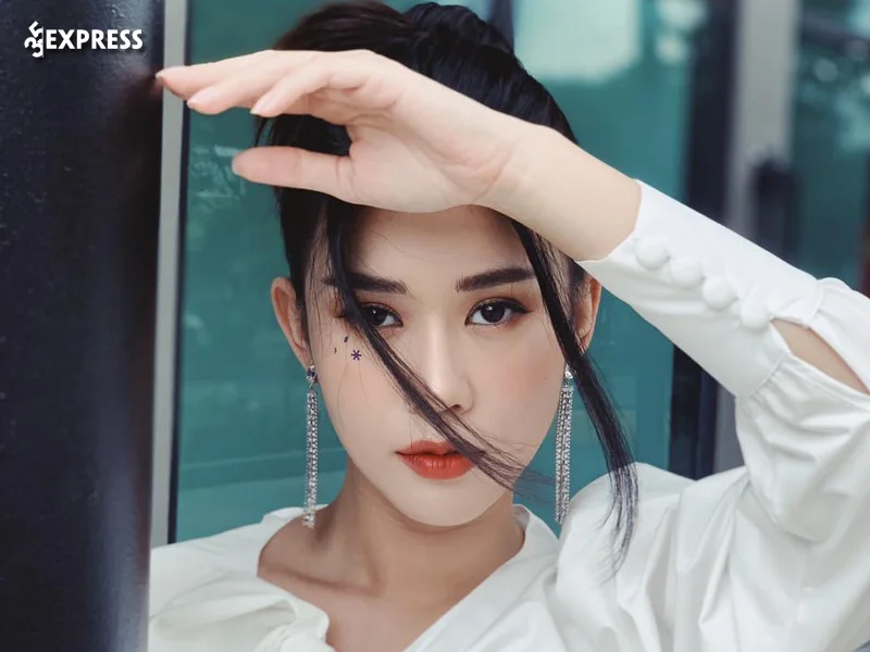 su-nghiep-day-trien-vong-cua-hotgirl-pho-ngoc-thao-35express-1