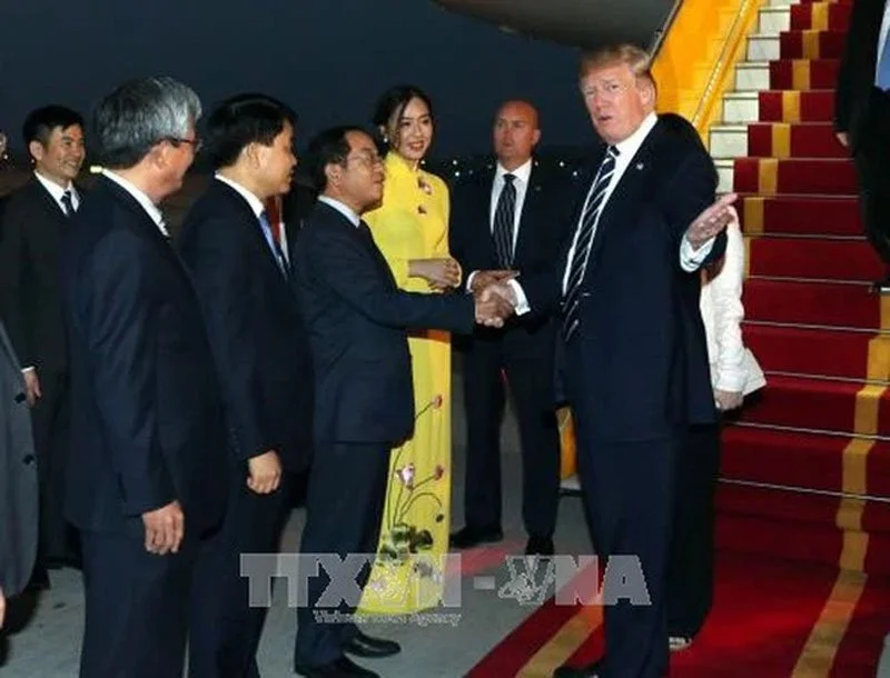 cau-hon-tren-may-trieu-phu-ruoc-nang-tho-vtv24-kem-16-tuoi-ve-dinh-5-35express