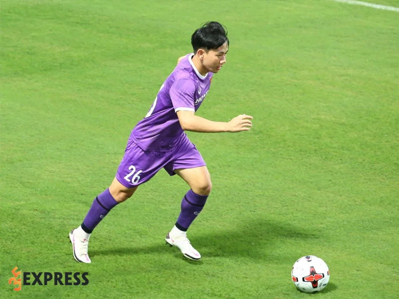 chi-tiet-tieu-su-cua-cau-thu-tran-minh-vuong-35express