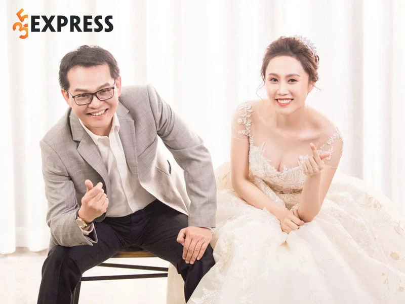 doi-tu-cua-giam-doc-nha-hat-kich-ha-noi-nsnd-trung-hieu-35express